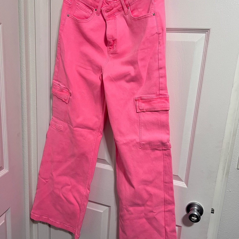 Neon coral/hot pink cargo flare